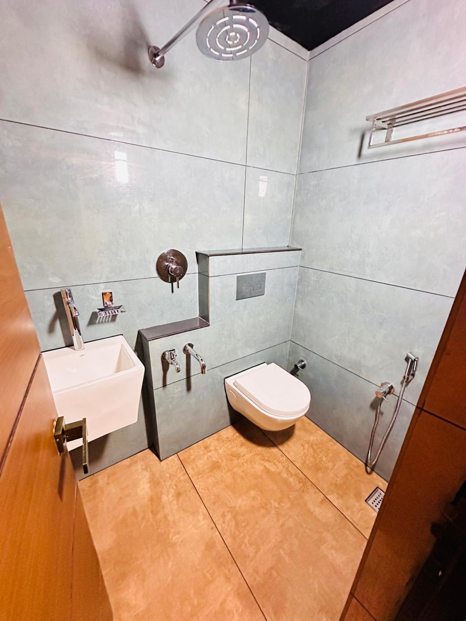 Hotel City Palace Уті Екстер'єр фото